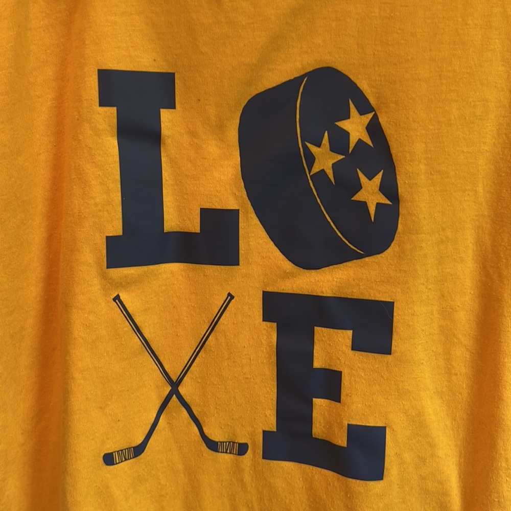Preds tshirt - Picture 3 of 3